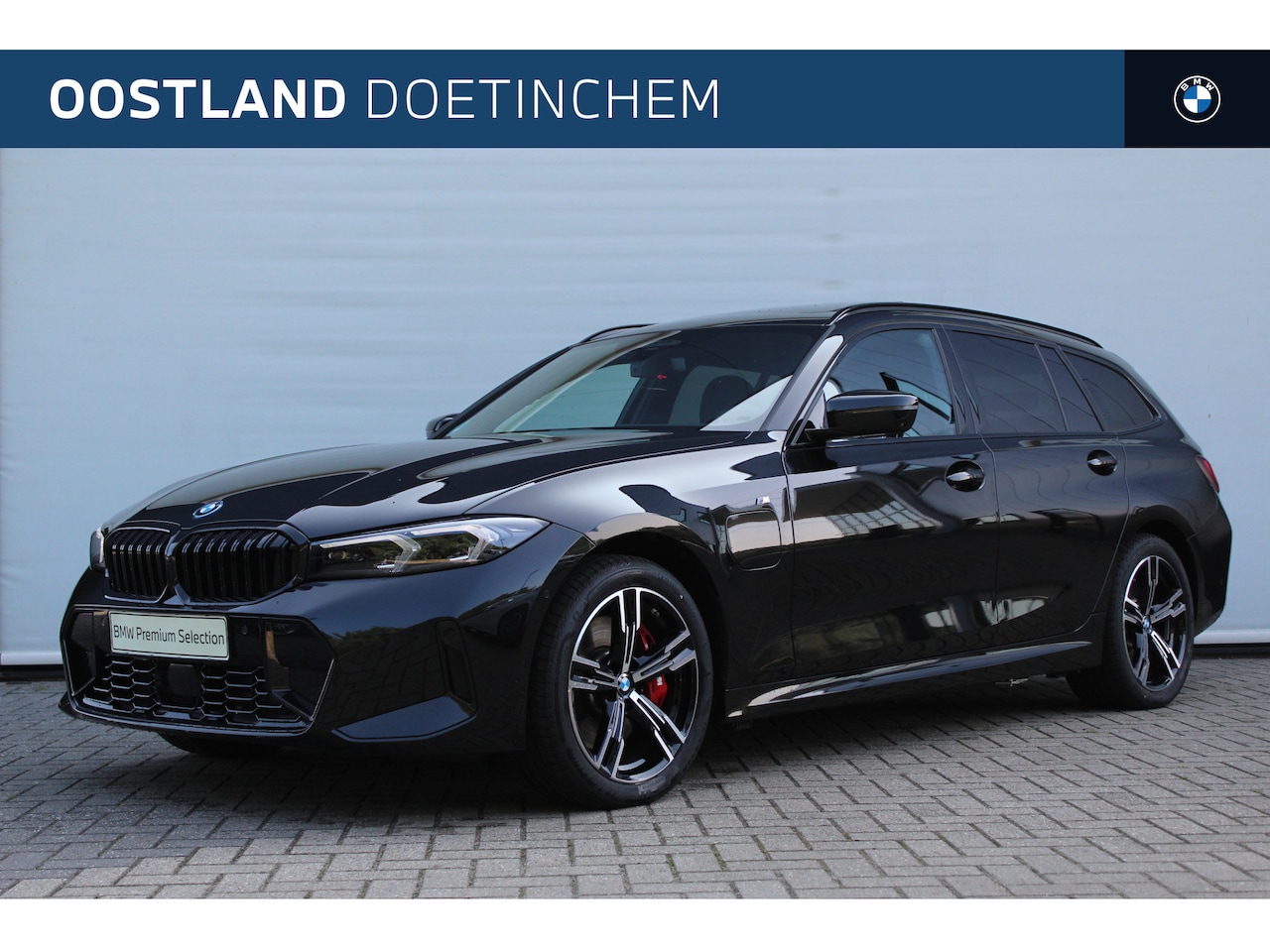BMW 3-serie Touring - 330e xDrive High Executive M Sport Automaat / Panoramadak / Trekhaak / Sportstoelen / Adap - AutoWereld.nl