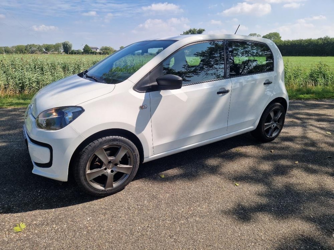 Volkswagen Up! - 1.0 take up! BlueMotion 1.0 take up! BlueMotion - AutoWereld.nl
