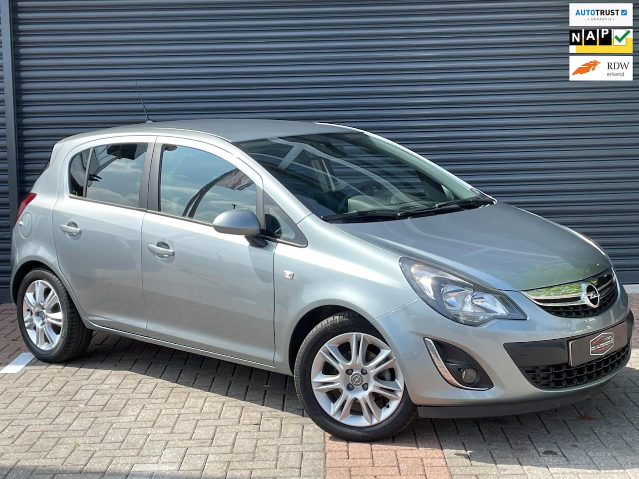 Opel Corsa - 1.4-16V BlitZ Cruise | Parkeersensor | Climate control | Navi - AutoWereld.nl