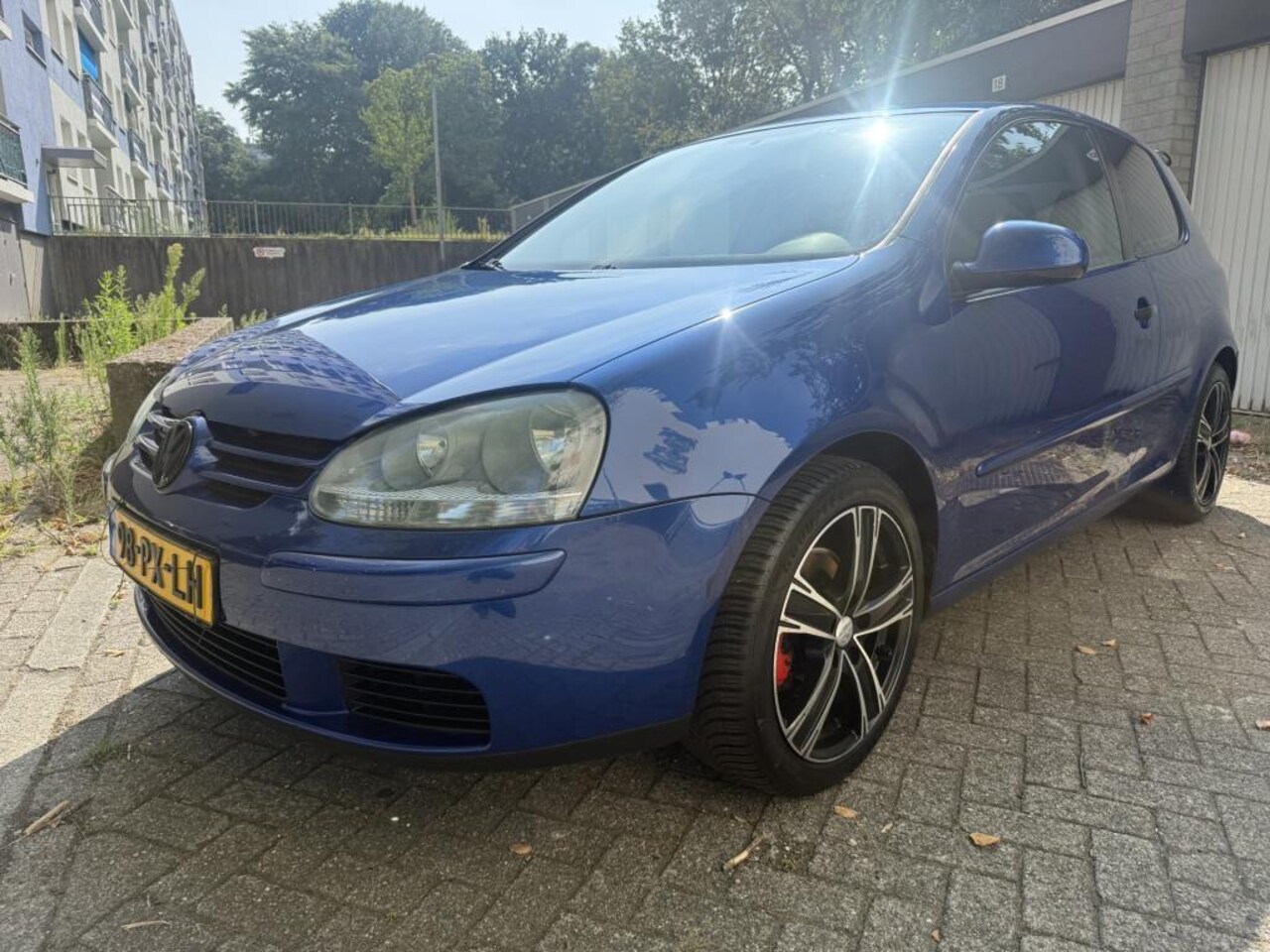 Volkswagen Golf - 1.6 FSI Trendline 1.6 FSI Trendline - AutoWereld.nl