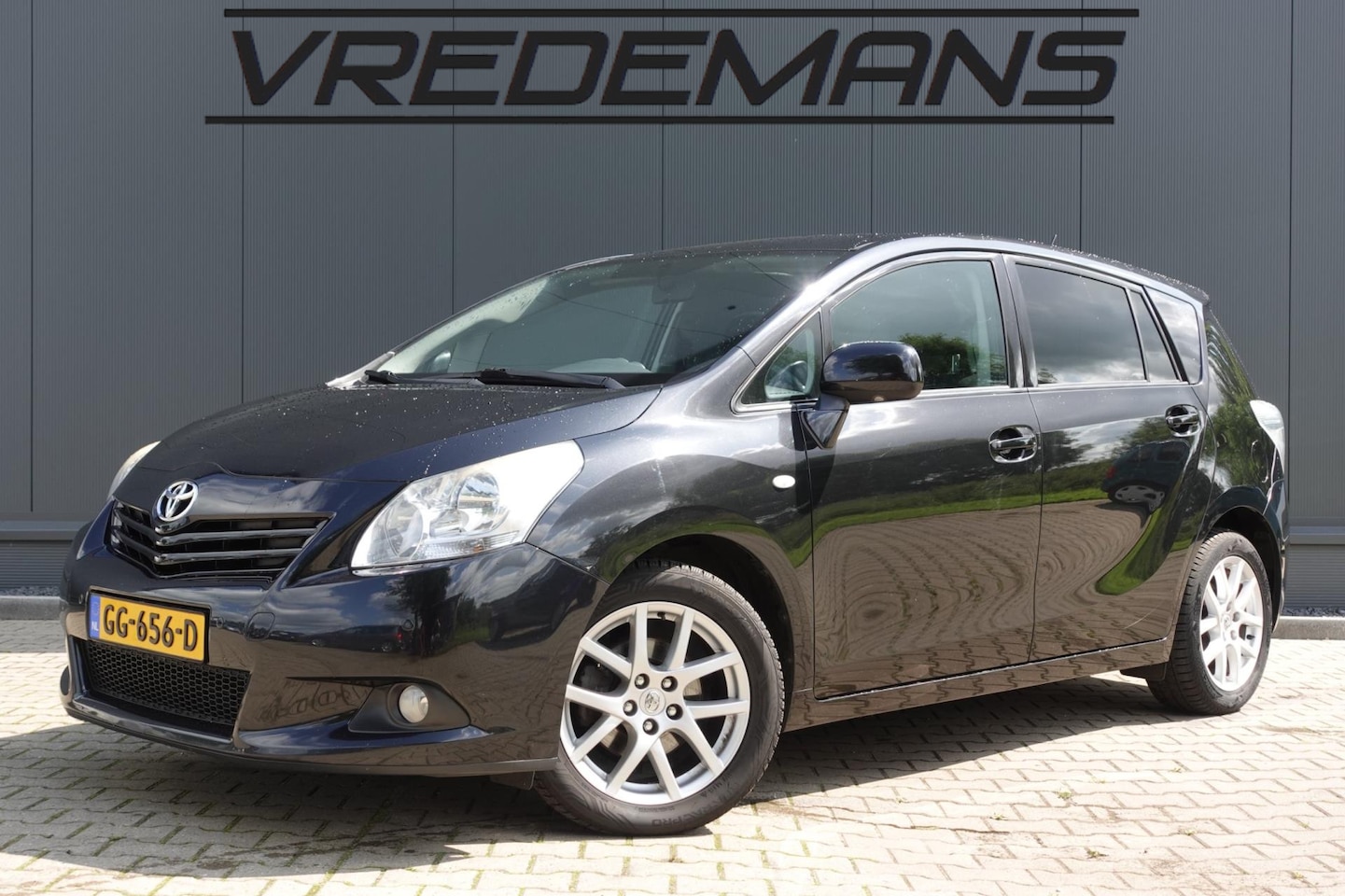 Toyota Verso - 1.8 VVT-i Business 7p. AUT/PANO/DEALERONDERH. - AutoWereld.nl