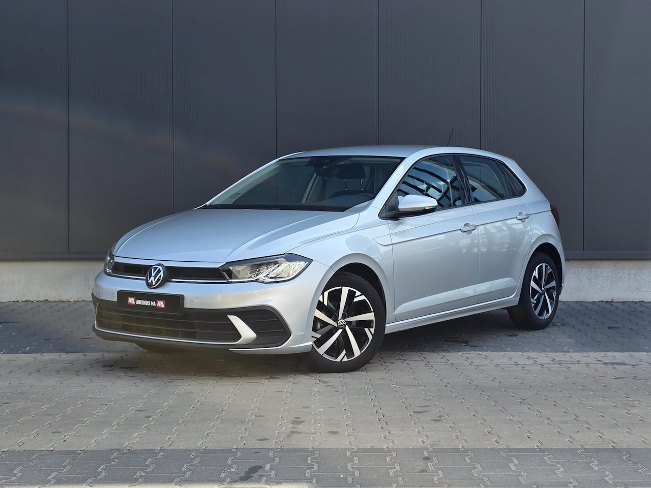 Volkswagen Polo - 1.0 TSI Life Cruise/Navi/Carplay/PDC - AutoWereld.nl
