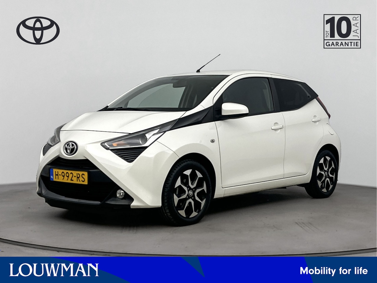 Toyota Aygo - 1.0 VVT-i X-Joy | Apple Carplay -/ Android Auto | Achteruitrij Camera | Lichtmetalen Velge - AutoWereld.nl