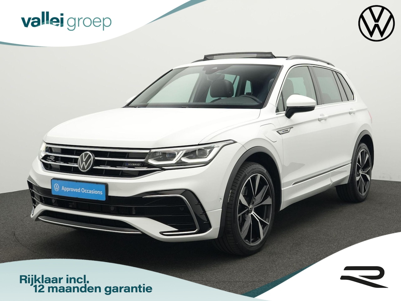 Volkswagen Tiguan - 1.4 TSI eHybrid 245 pk DSG R-Line Business+ | Panoramadak | Adaptief onderstel | IQ Light - AutoWereld.nl
