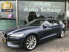 Volvo V60 - 2.0 T4 Momentum Pro Automaat | Rijklaar incl 12 mnd Bovag | Panoramadak Trekhaak Camera St