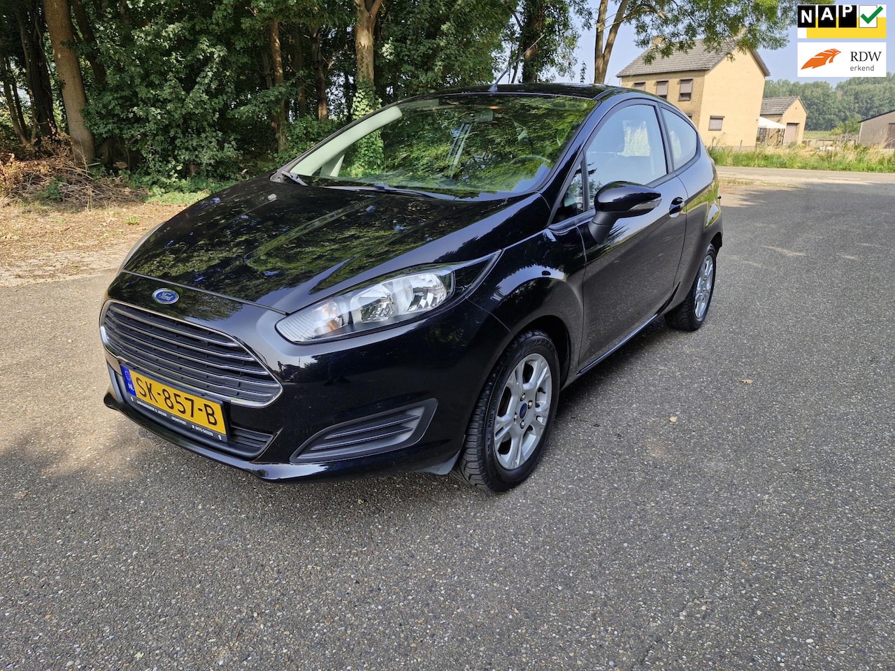 Ford Fiesta - 1.0 Titanium | Airco | APK t/m 02-2026 - AutoWereld.nl