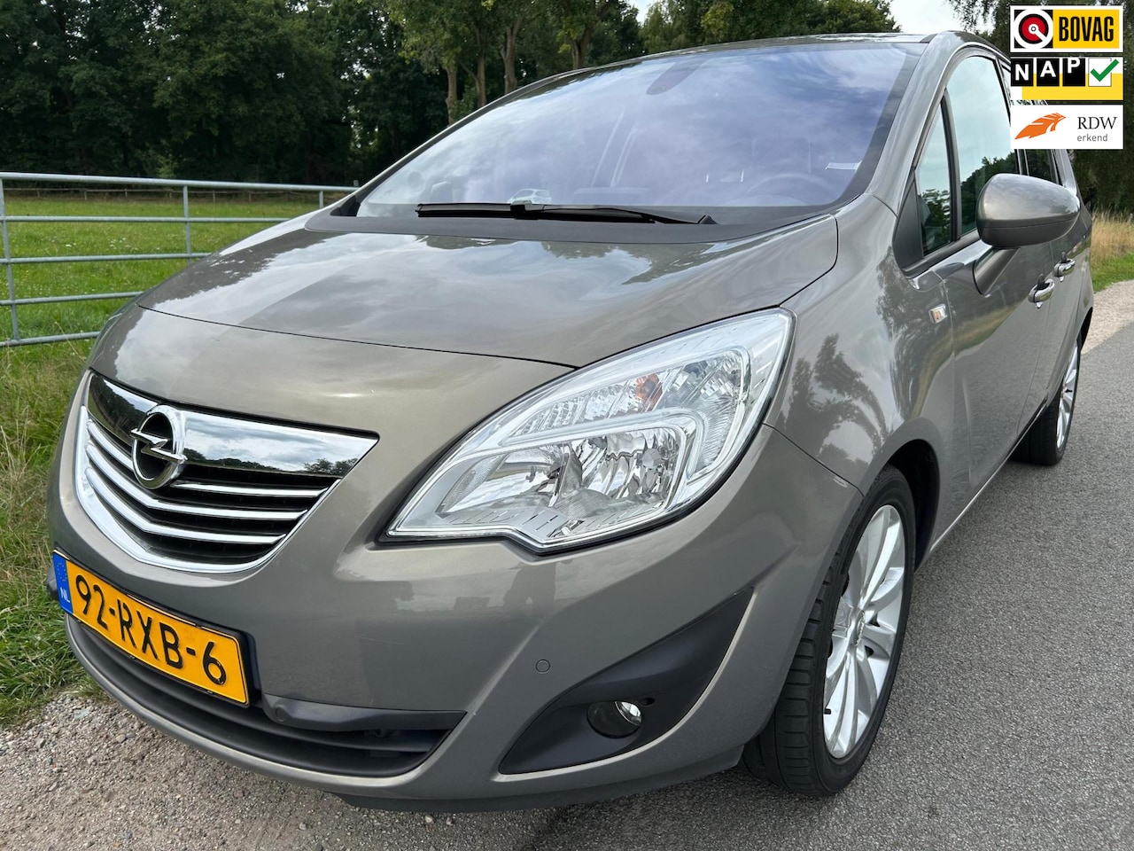 Opel Meriva - 1.4 Turbo Cosmo dealer ond. zeer luxe - AutoWereld.nl