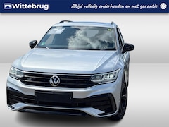 Volkswagen Tiguan - 1.4 TSI E-hybrid 245pk DSG R-Line / Panoramadak / Black Style / Elek Zwenkbare Trekhaak /