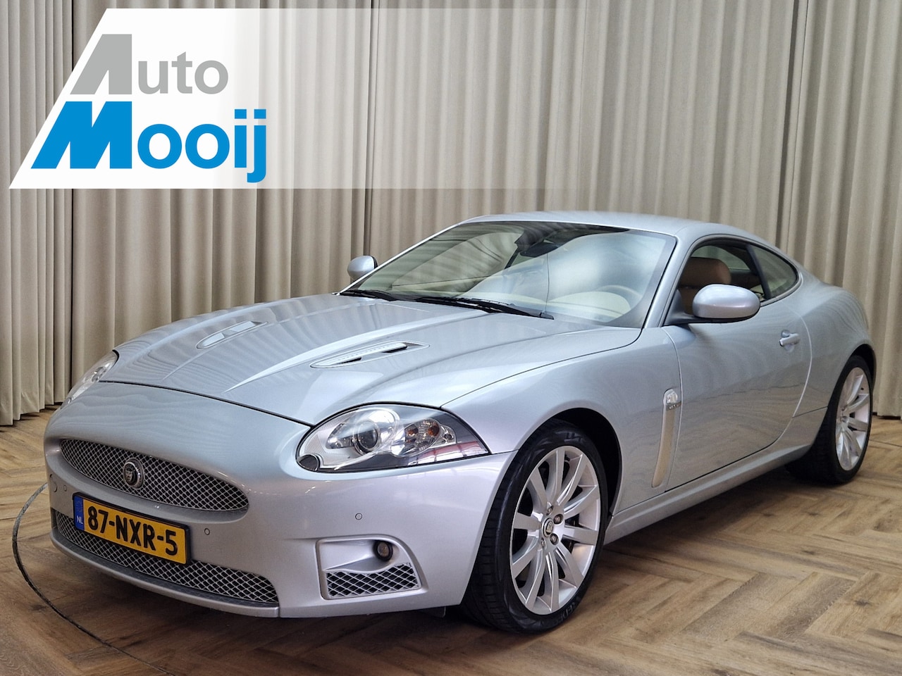 Jaguar XKR - 4.2 V8 Supercharged 417 PK Coupé / Compressor / Youngtimer, Leder, Nieuwe APK - AutoWereld.nl
