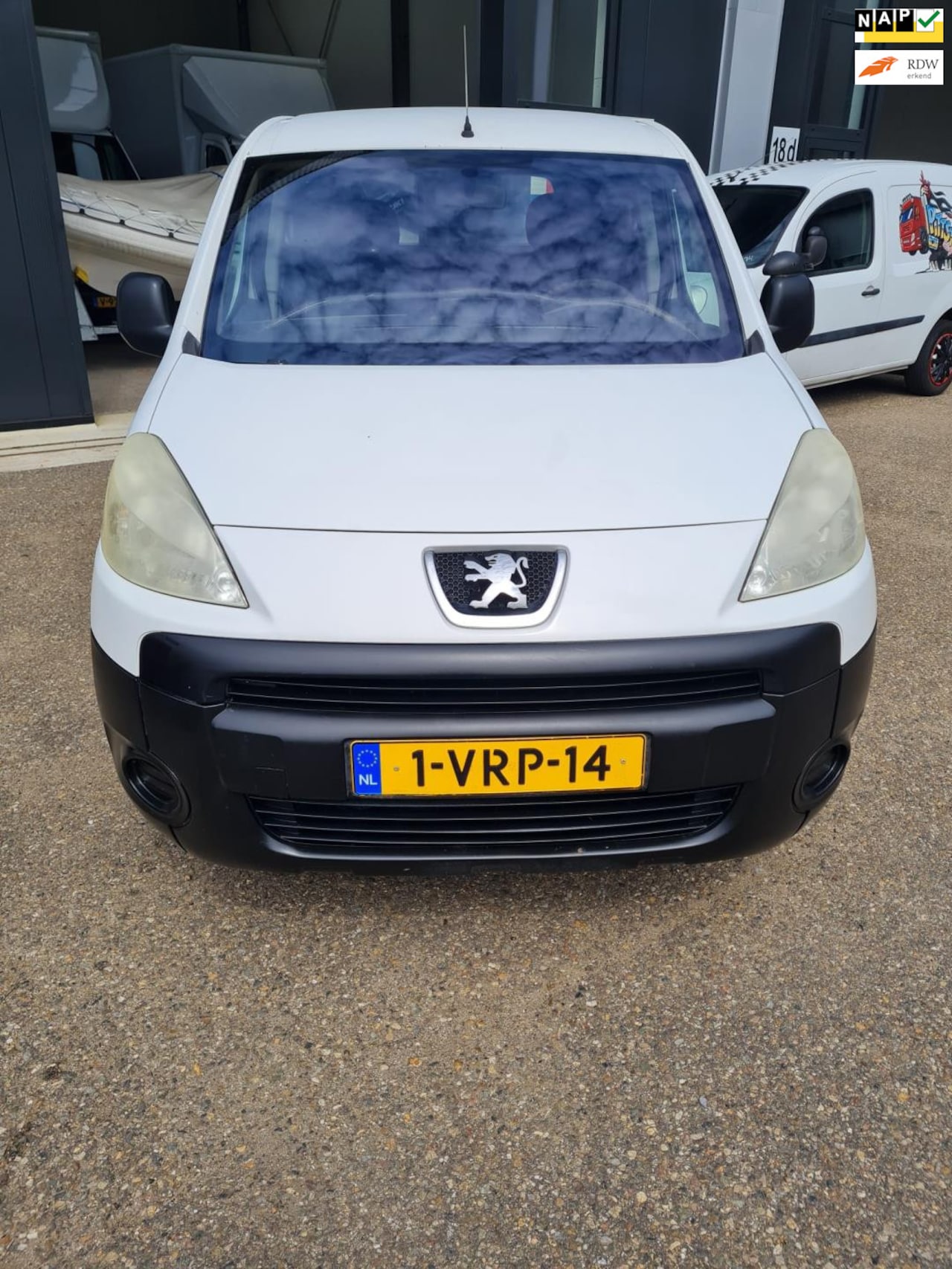 Peugeot Partner - 120 1.6 HDI L1 XR 120 1.6 HDI L1 XR - AutoWereld.nl