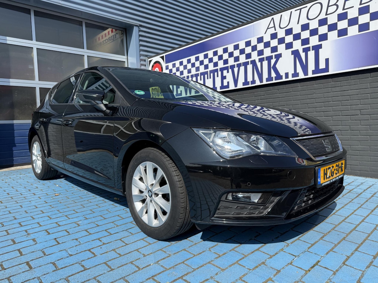 SEAT Leon - 1.0 AUTOMAAT CRUISE STOELVERW. LAGE KM PDC V+A - AutoWereld.nl