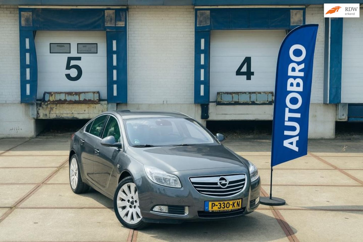 Opel Insignia - 2.8 T Sport 4x4 2.8 T Sport 4x4 (AUT+260 PK +Stoel VW+Leer+NAVI) - AutoWereld.nl