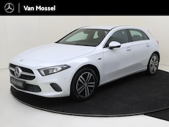 Mercedes-Benz A-klasse - 250 e Luxury-Line / Stoelverwarming / Achteruitrijcamera / Trekhaak /
