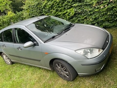 Ford Focus - 1.6-16V Futura