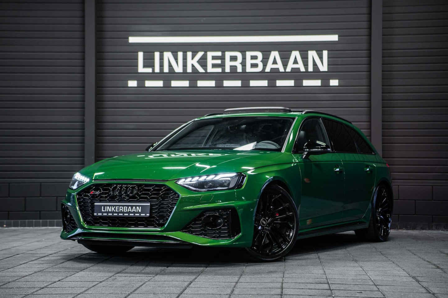 Audi RS4 - Avant 2.9 TFSI Quattro | RS Dynamic | Panodak | Massage | Head Up | B&O | Carbon | - AutoWereld.nl