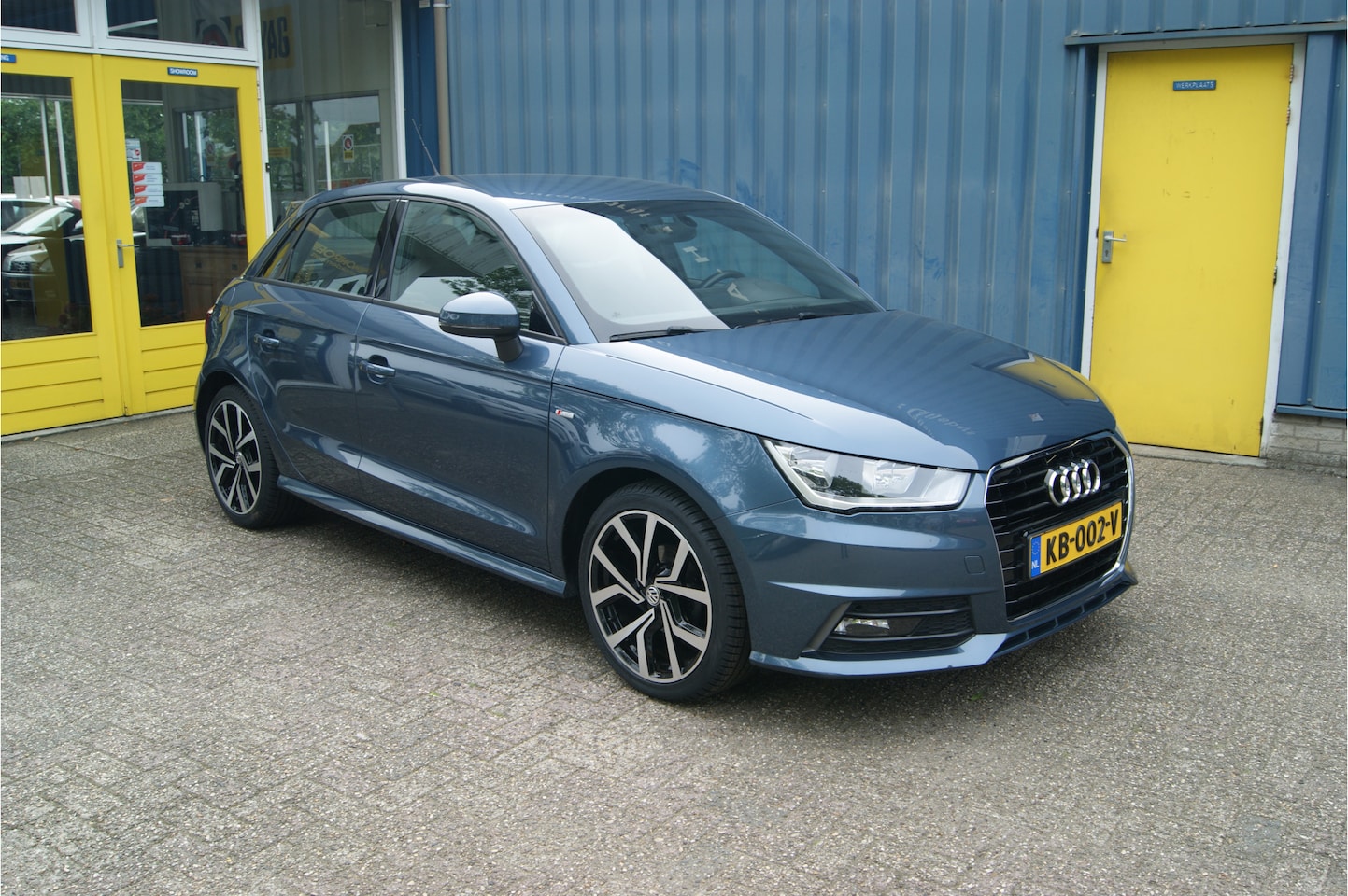 Audi A1 Sportback - 1.0 TFSI Design S-Line, Navi, MOOI!!! - AutoWereld.nl