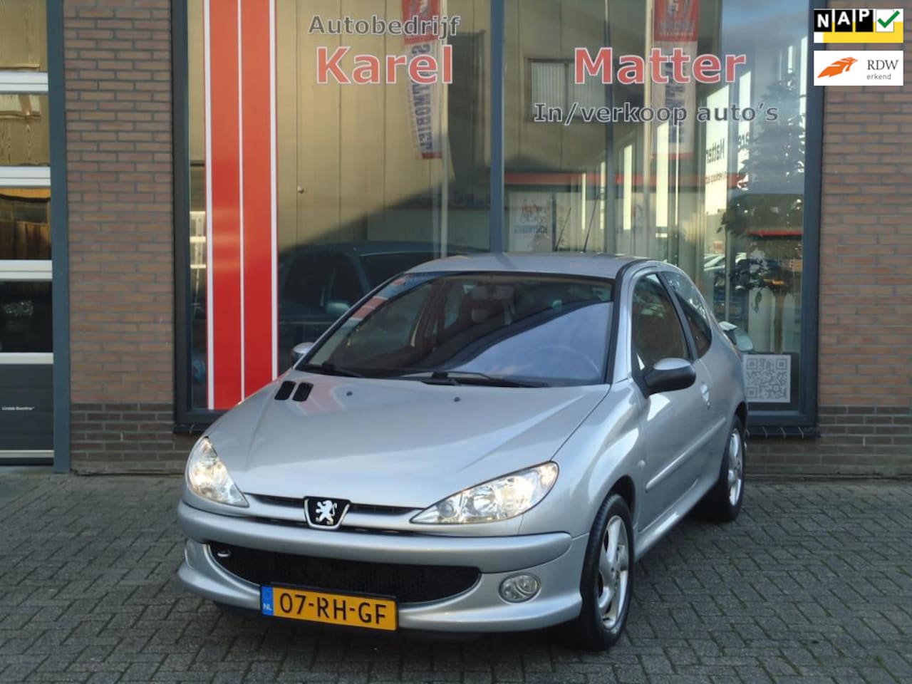 Peugeot 206 - 1.4-16V Quiksilver *CLIMATE CONTROL* *NETTE AUTO* *APK T/M 18-03-2026* - AutoWereld.nl