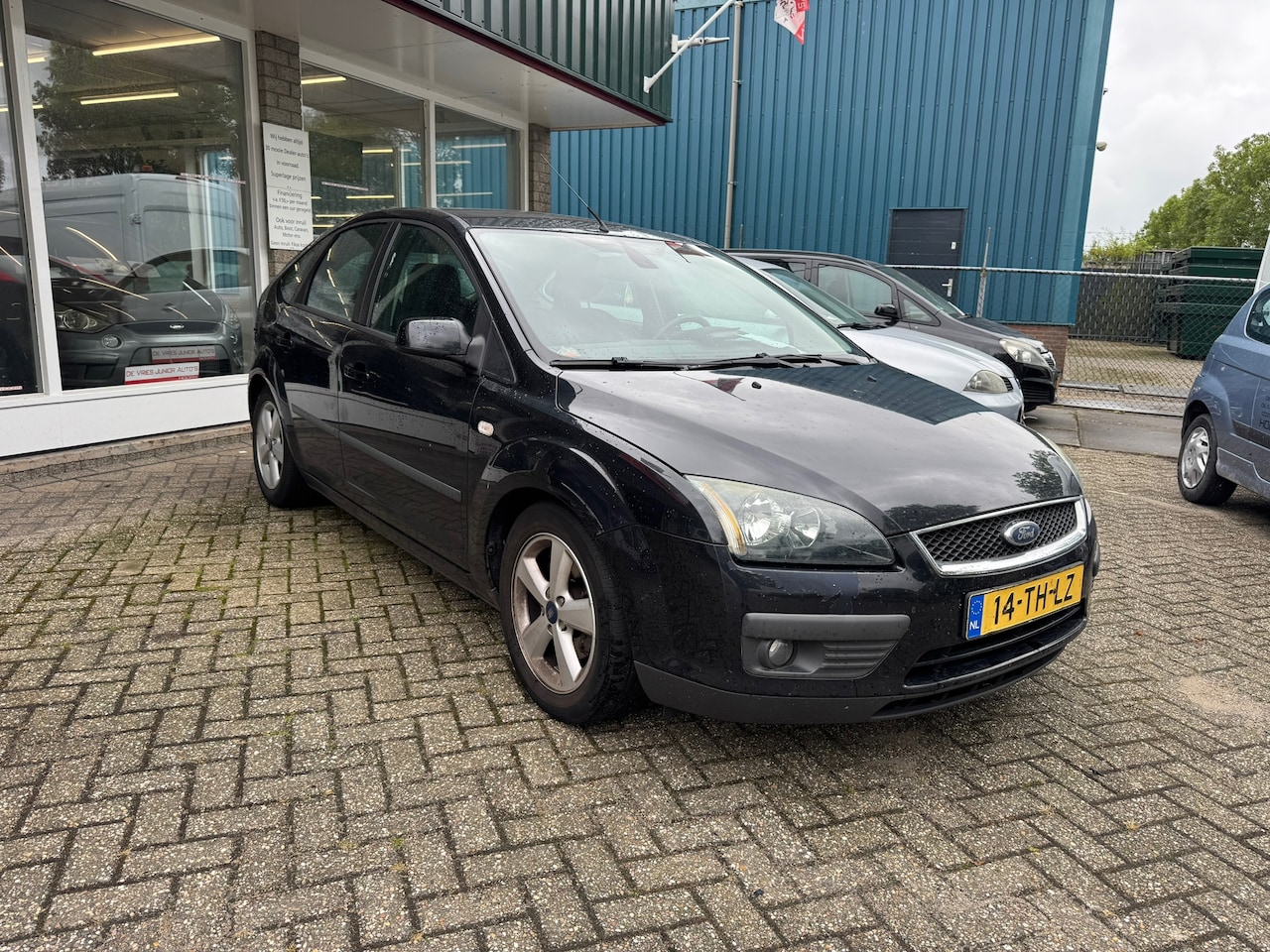 Ford Focus - 1.6-16V Futura. Wegens inruil verkregen, zo binnen en en weer weg! - AutoWereld.nl