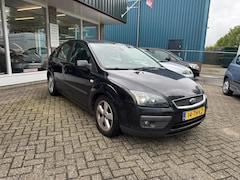 Ford Focus - 1.6-16V Futura. Wegens inruil verkregen, zo binnen en en weer weg