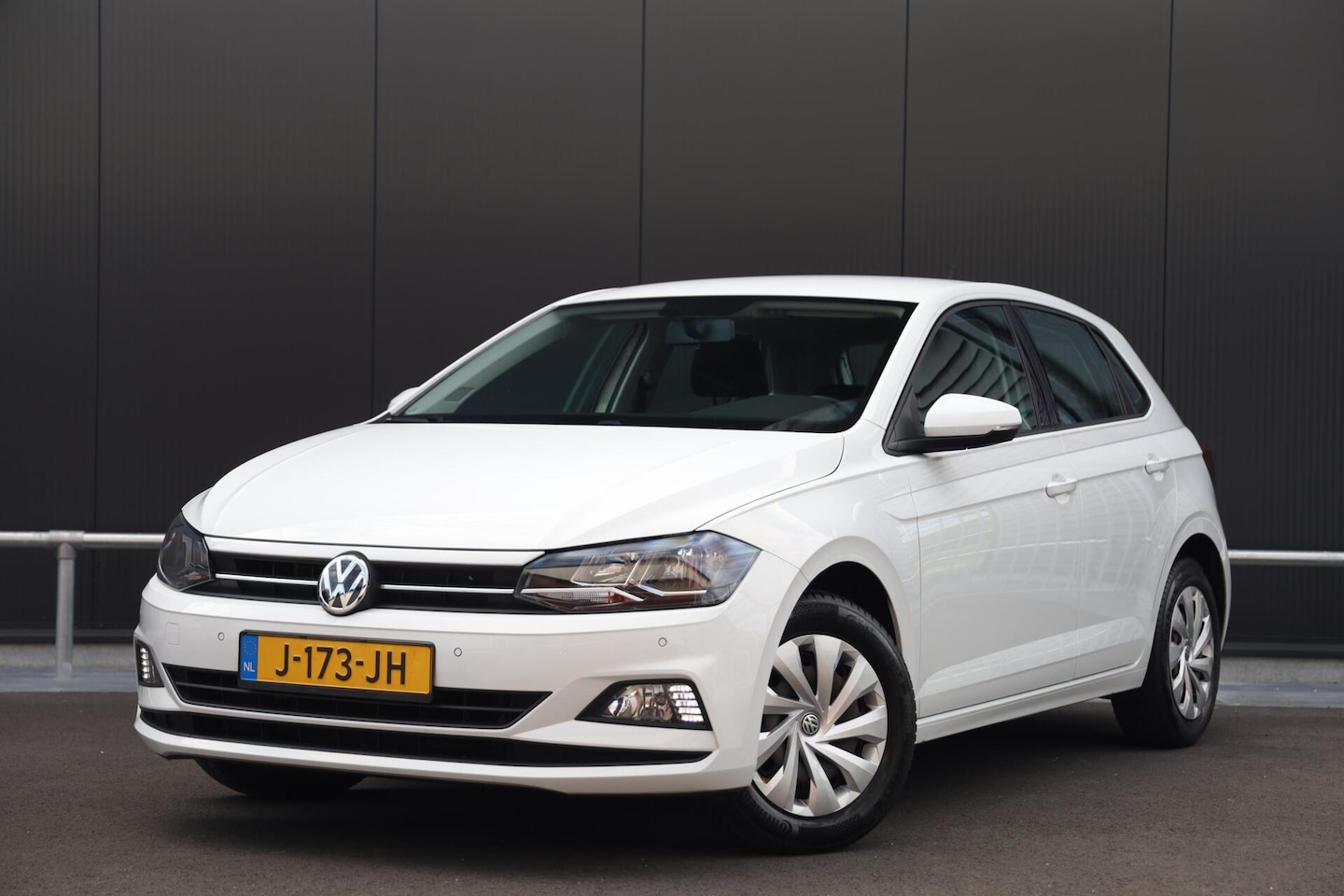 Volkswagen Polo - 1.0 TSI 95pk Comfortline Airco Navi ACC Parkeersensoren DAB+ CarPlay NL-Auto - AutoWereld.nl