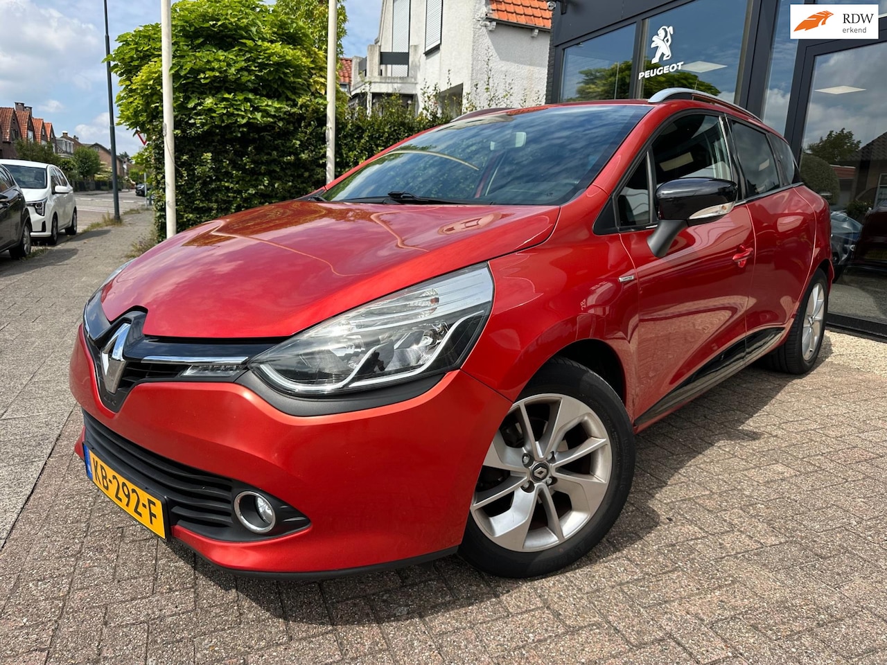 Renault Clio Estate - 0.9 TCe Limited|Navi|Trekhaak|2e Eigenaar - AutoWereld.nl