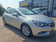 Opel Astra - 1.4 Innovation - Navigatie - Achteruitrijcamera - Airco