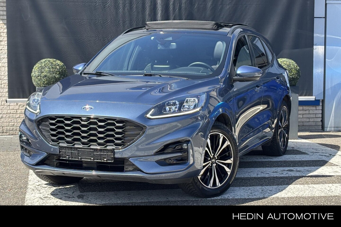 Ford Kuga - 2.5 PHEV ST-Line X | Panoramadak | B&O Soundsysteem | Trekhaak | Half-Lederen bekleding - AutoWereld.nl