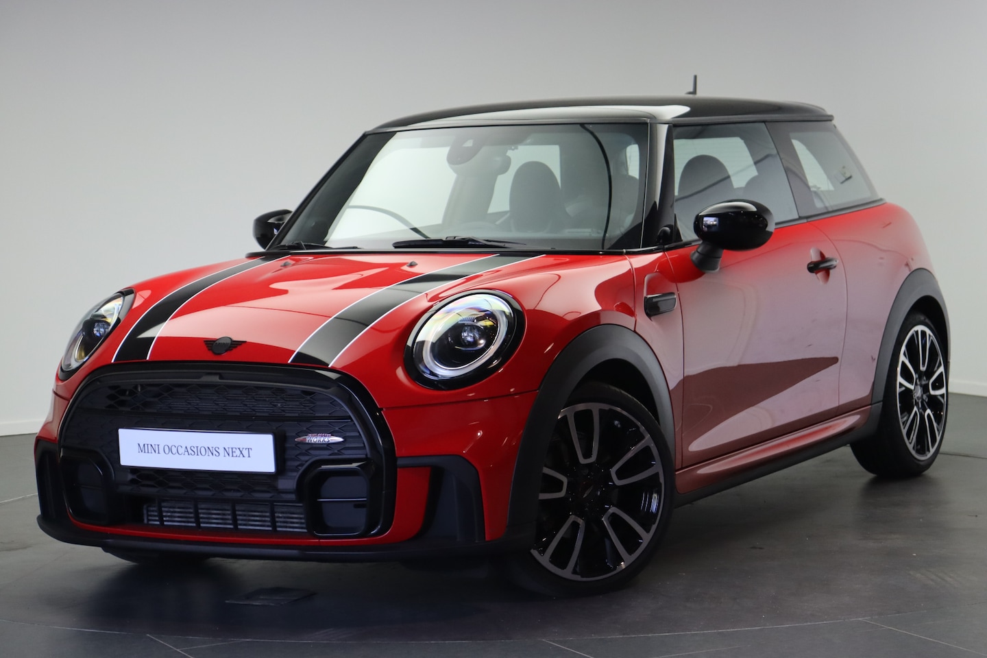 MINI John Cooper Works - Hatchback Rockingham GT JCW Automaat / Premium Pakket / JCW Sportstoelen / Comfort Access - AutoWereld.nl
