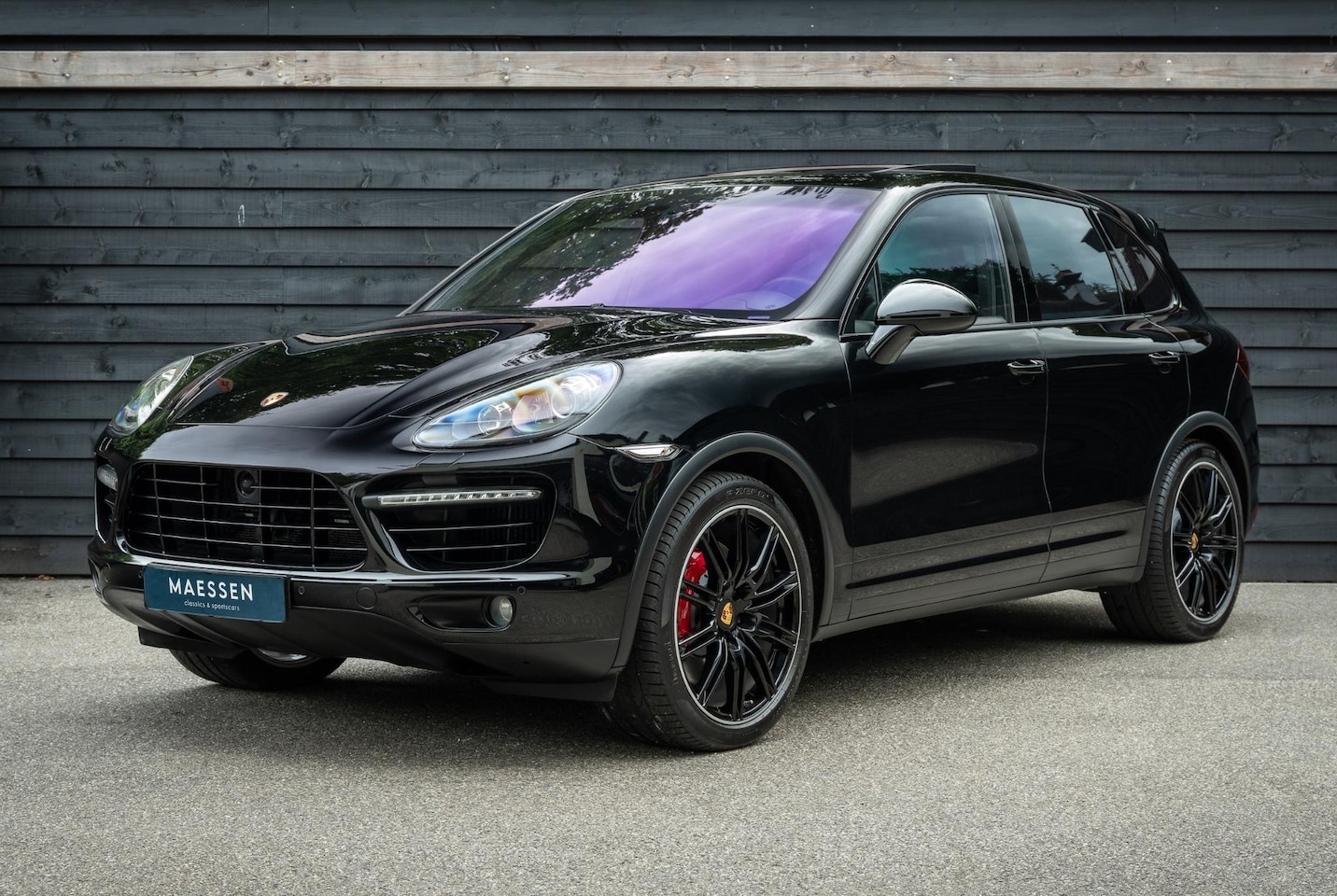 Porsche Cayenne - 4.8 Turbo - Porsche onderhouden - Pano - ACC - AutoWereld.nl