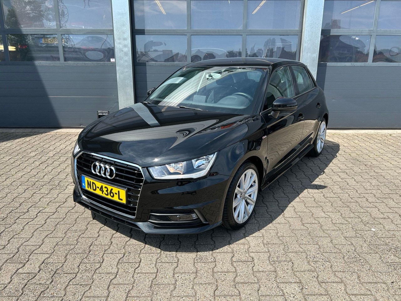 Audi A1 Sportback - 1.0 TFSI Adrenalin 1.0 TFSI 95pk Adrenalin - AutoWereld.nl