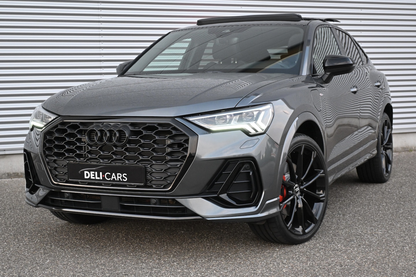 Audi Q3 Sportback - 45 TFSI e S-Line Edition Sonos | Apple | Pano | ACC - AutoWereld.nl