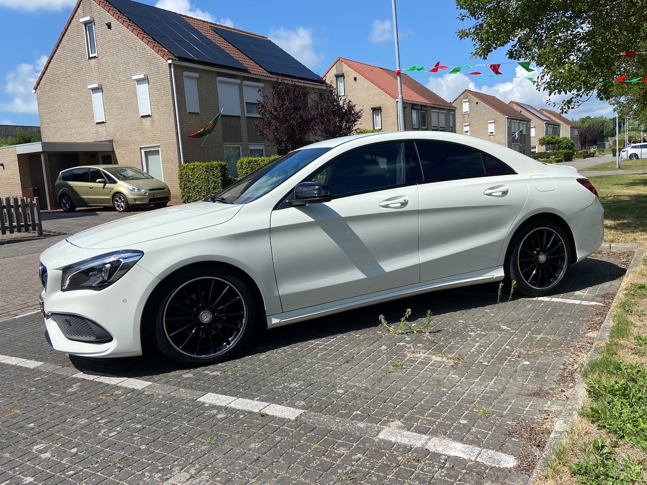 Mercedes-Benz CLA-Klasse - 180 AMG Night Edition Plus Cruise Control - AutoWereld.nl