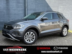 Volkswagen T-Roc - 1.5 TSI 150pk Automaat Life Edition Navi | Carplay | Camera