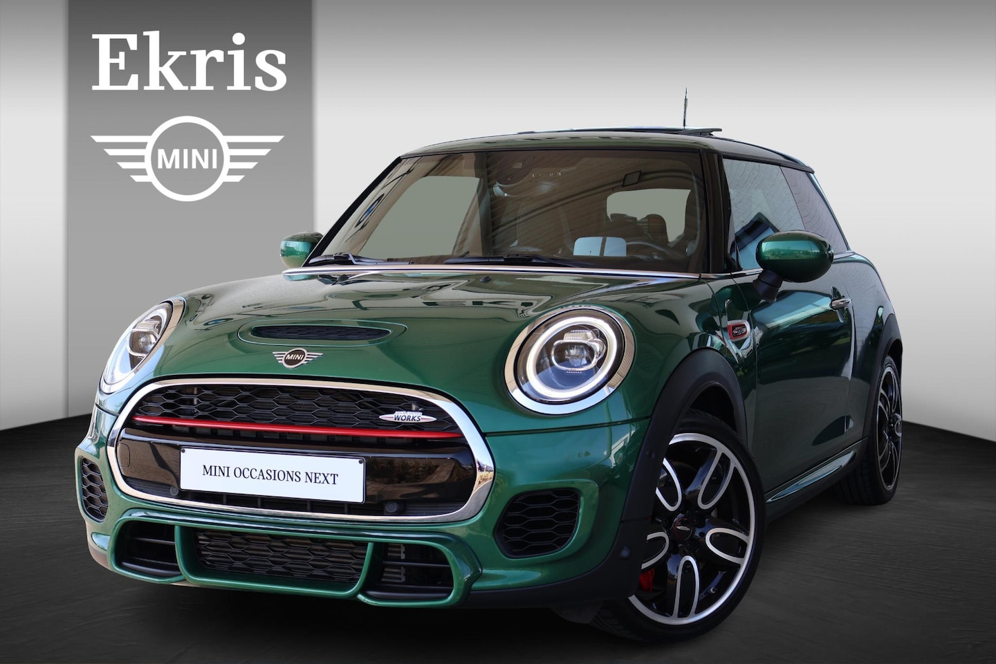 MINI John Cooper Works - Mini 2.0 Chili | Head-up Display | Park Assist Pack - AutoWereld.nl
