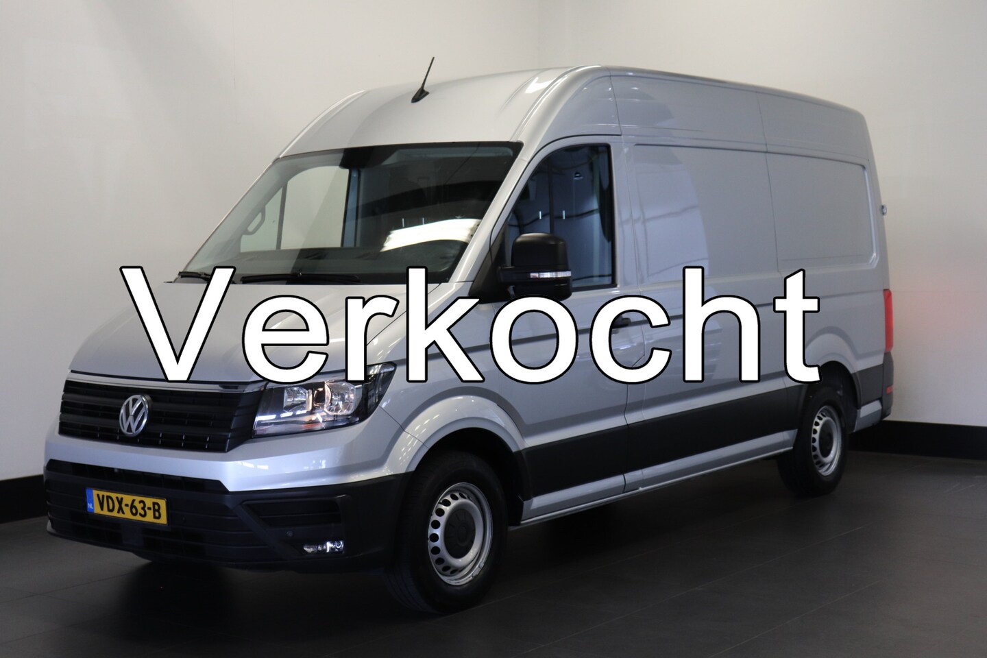 Volkswagen Crafter - 2.0 TDI 140PK L3H3 Automaat EURO 6 - Airco -  Navi - Cruise - € 18.950,- Excl. - AutoWereld.nl