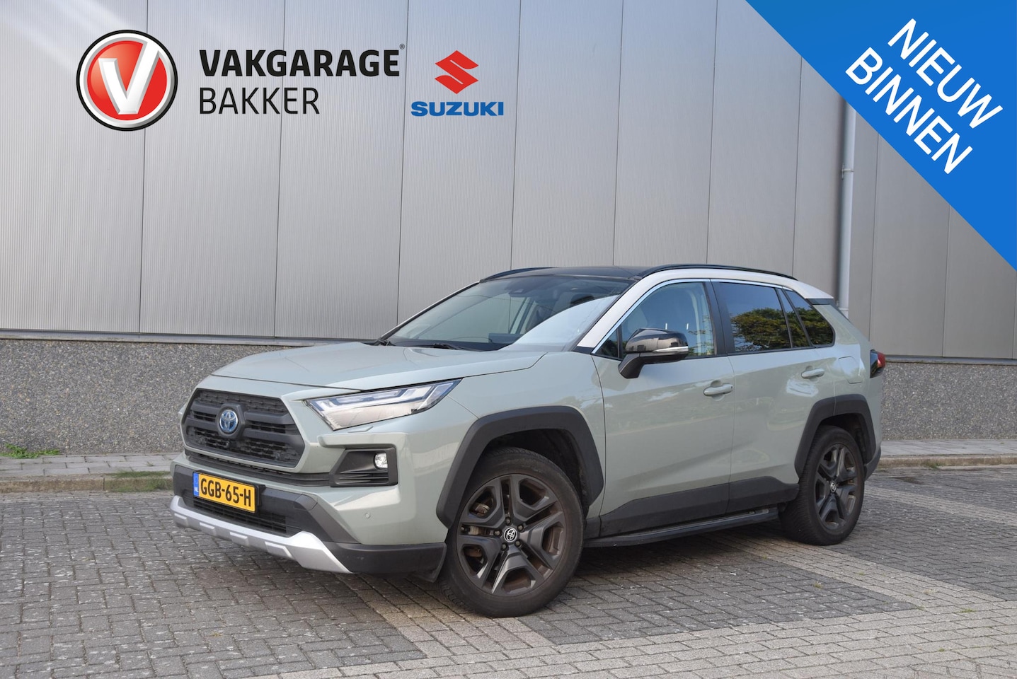 Toyota RAV4 - 2.5 Hybrid AWD ADVENTURE | 1650kg trekgewicht | JBL-soundsystem | Glazen panoramadak | - AutoWereld.nl