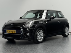 MINI Cooper - 1.5 Business | Airco | Navigatie | NL Auto