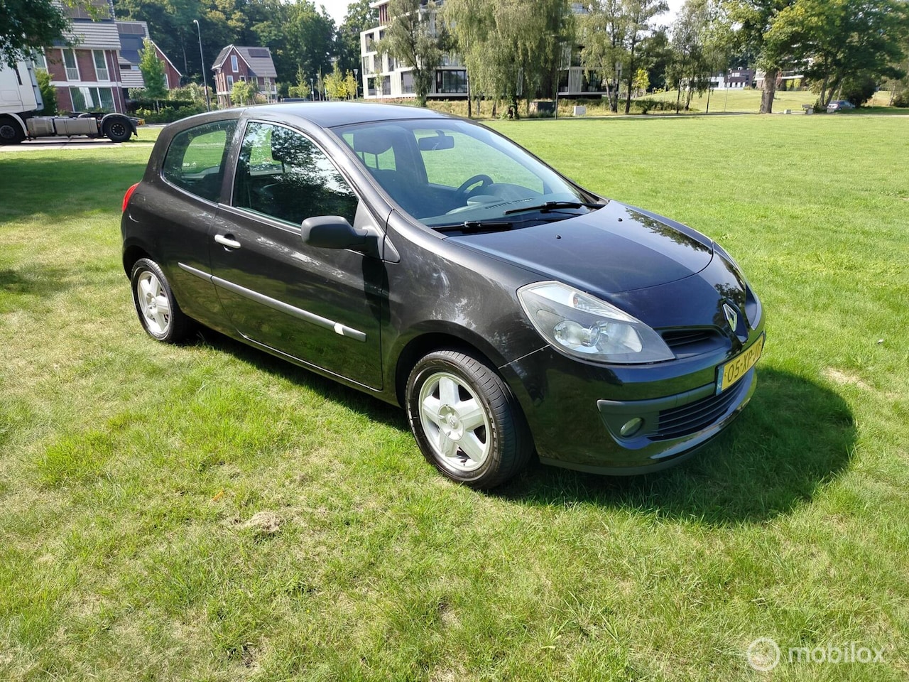 Renault Clio - 1.4-16V Business Line 1.4-16V Business Line - AutoWereld.nl