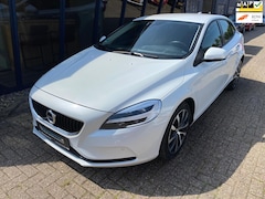 Volvo V40 - 2.0 T2 Momentum NAVI / CAMERA / BLUETOOTH