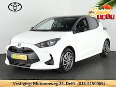 Toyota Yaris - 1.5 HYBRID AUTOMAAT BLACK & WHITE GARANTIE 8-2033 NAVIGATIE.CLIMA.CRUISE