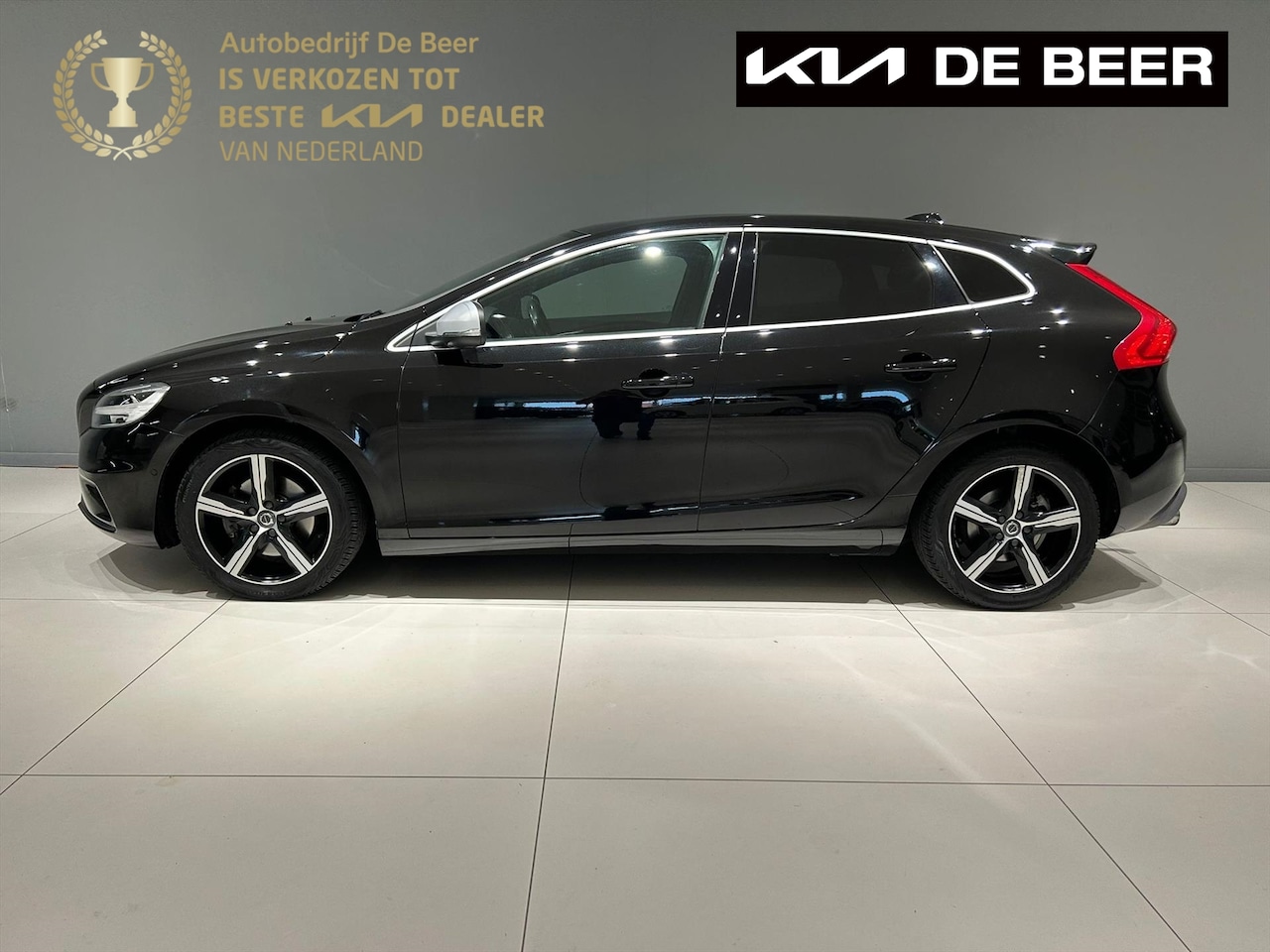 Volvo V40 - 2.0 T4 Business Sport 2.0 T4 190PK Business Sport - AutoWereld.nl