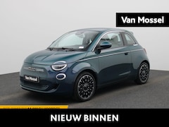 Fiat 500e - La Prima 42 kWh | Achteruitrijcamera | ACC | Blindspot | Lane Assist | Apple Carplay / And