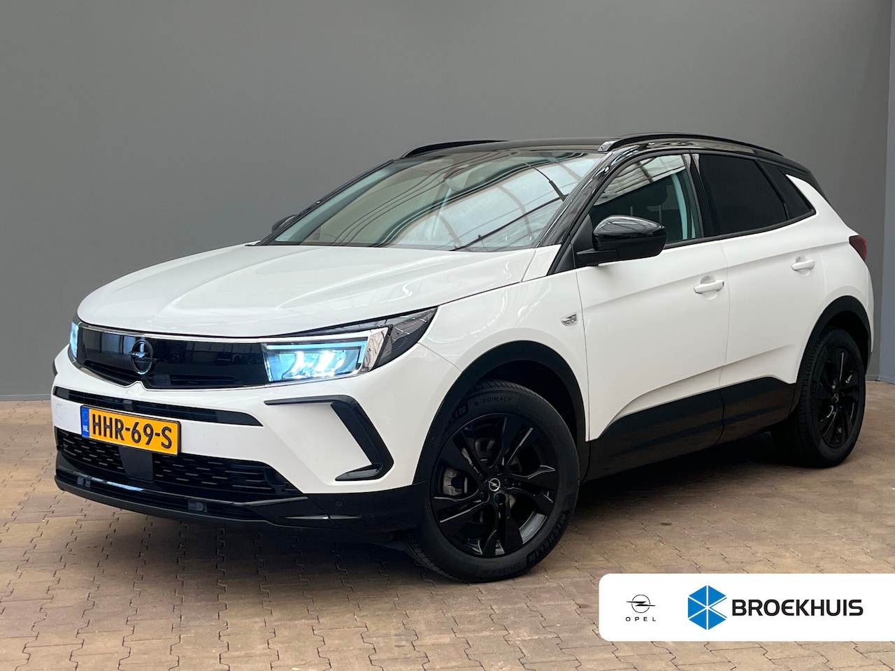 Opel Grandland - 1.2 Turbo 130pk Automaat GS 18'' Lichtmetalen velgen | AGR stoelen | Winterpakket | Adapti - AutoWereld.nl