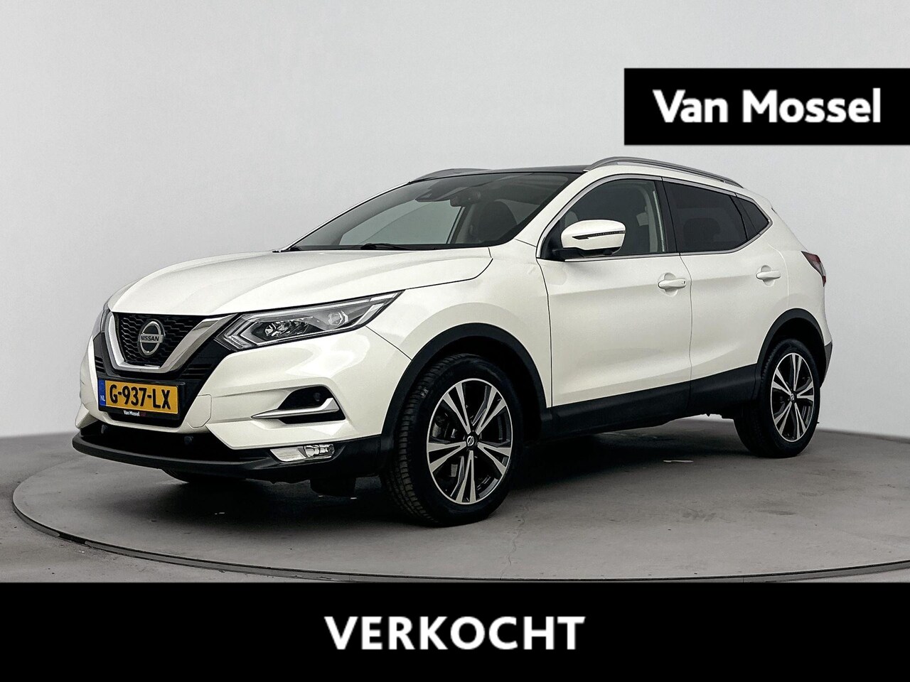 Nissan Qashqai - 1.3 DIG-T N-Connecta | Trekhaak | Automaat | Panorama-dak | 360 Camera | Navigatie | Clima - AutoWereld.nl
