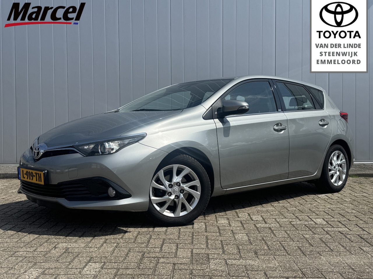 Toyota Auris - 1.2T Business Pro Trekhaak Navi Clima Cruise - AutoWereld.nl