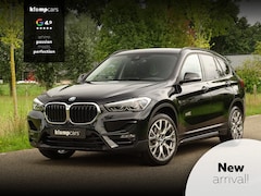 BMW X1 - xDrive25i Sportline | 1eEig | HUD | Nav-Pro | Stoelverw | 4x4| Leer | Ambiance |