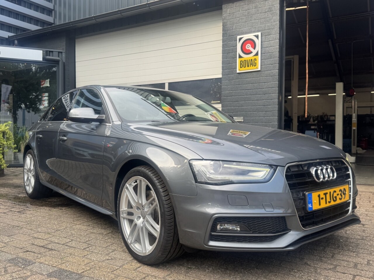 Audi A4 Limousine - 1.8 TFSI Business S-Line - AutoWereld.nl