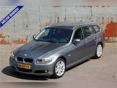 BMW 3-serie Touring - 318i / Navi / Leder / Xenon / 144DKM