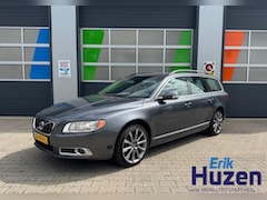 Volvo V70 - 2.0 LIMITED EDITION / Youngtimer / Trekhaak / Xenon