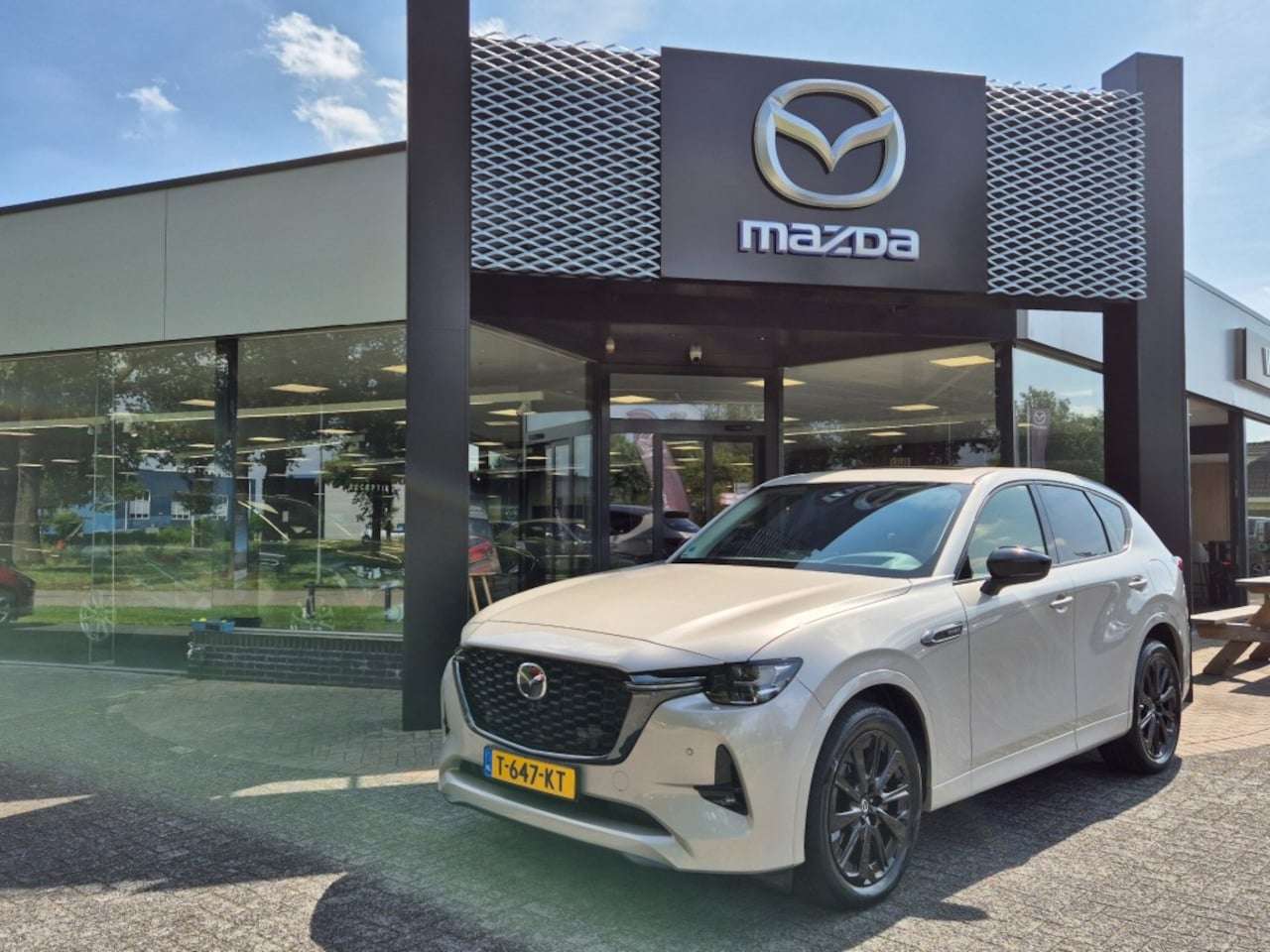 Mazda CX-60 - E-SKYACTIV PHEV 327 8AT AWD HOMURA/ DA- CS- P-Pack - AutoWereld.nl